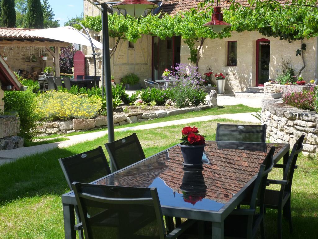 Au Mas De Gamet Bed & Breakfast Theminettes Exterior photo