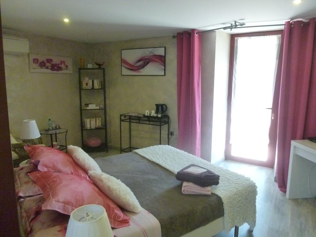 Au Mas De Gamet Bed & Breakfast Theminettes Exterior photo